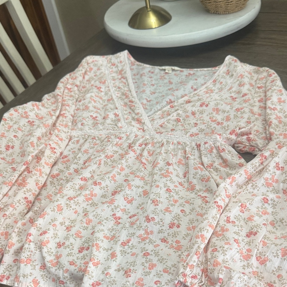 Lucky Brand Cream V-Neck Floral Peasant Blouse with Pink Accents